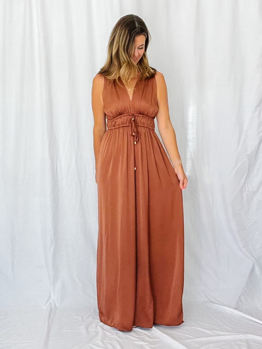 Mustard Seed Rust-Brown Wide Leg V-Neck Jumpsuit - Picture 2 of 12